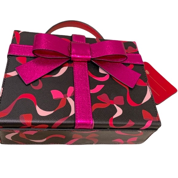 New Kate Spade wrapping party gift box crossbody - Picture 8 of 16
